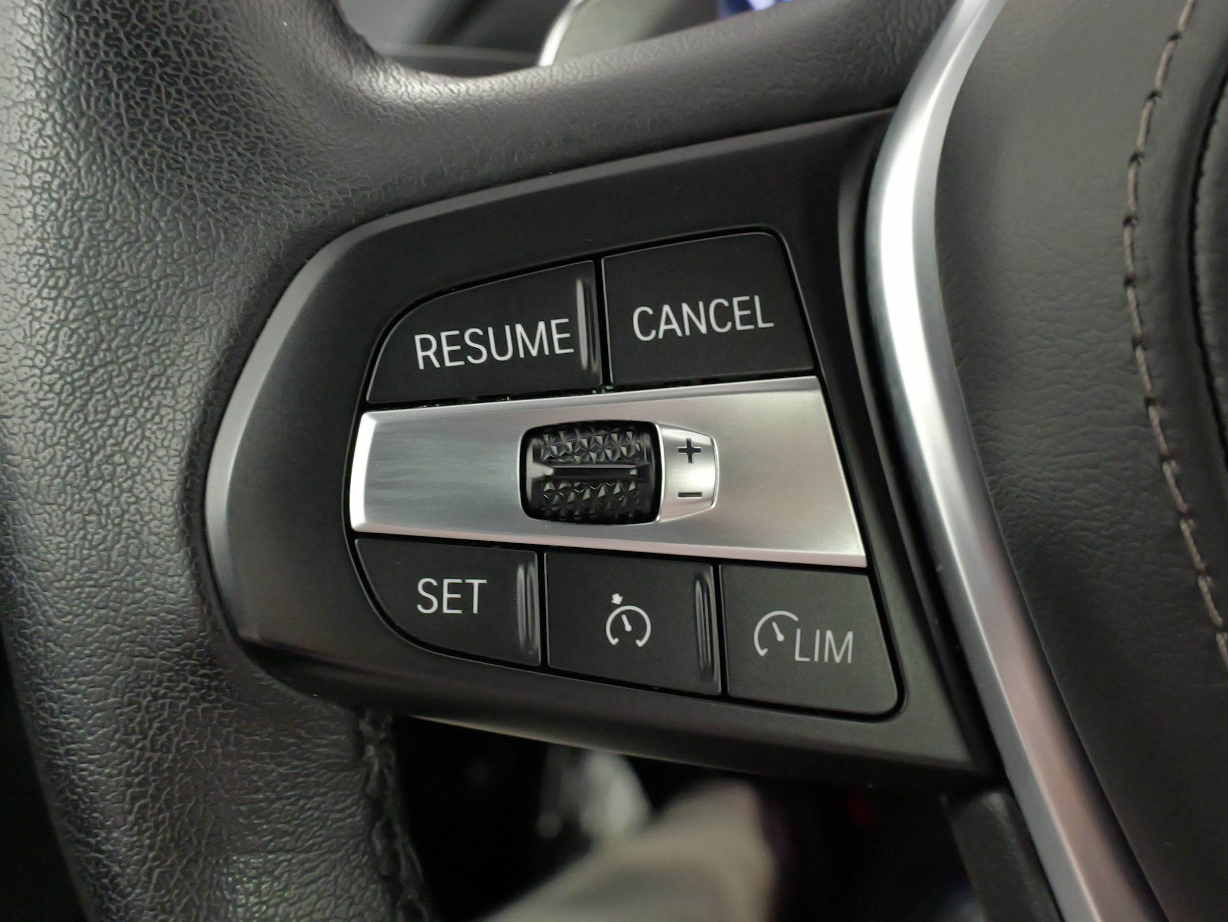2022 BMW X5 45e - Photo 40
