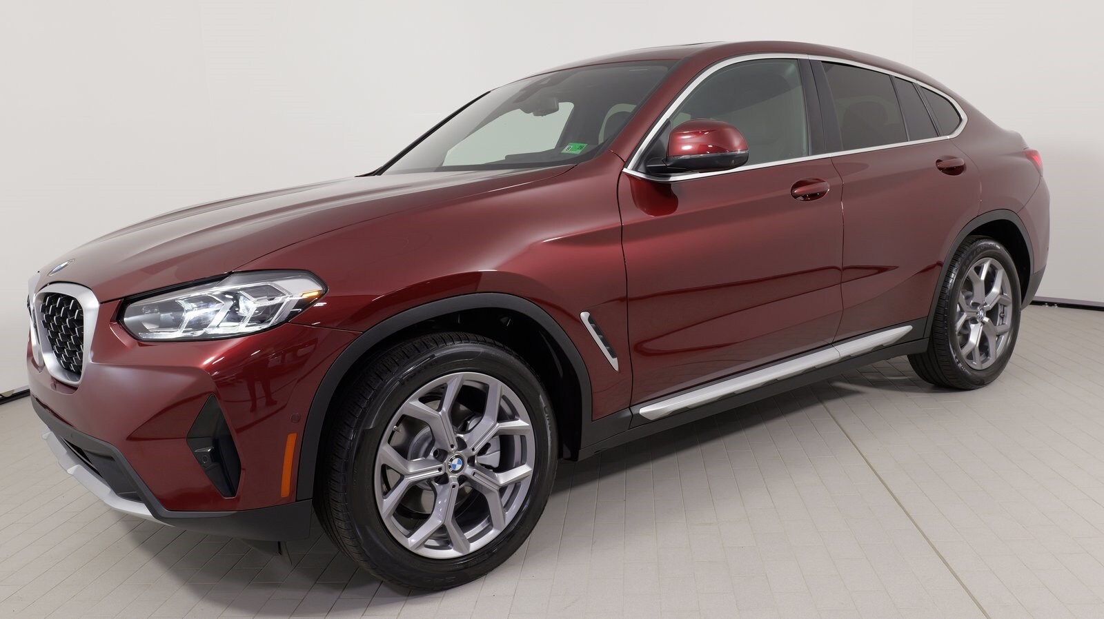 2025 Bmw X4 xDrive30i photo 2