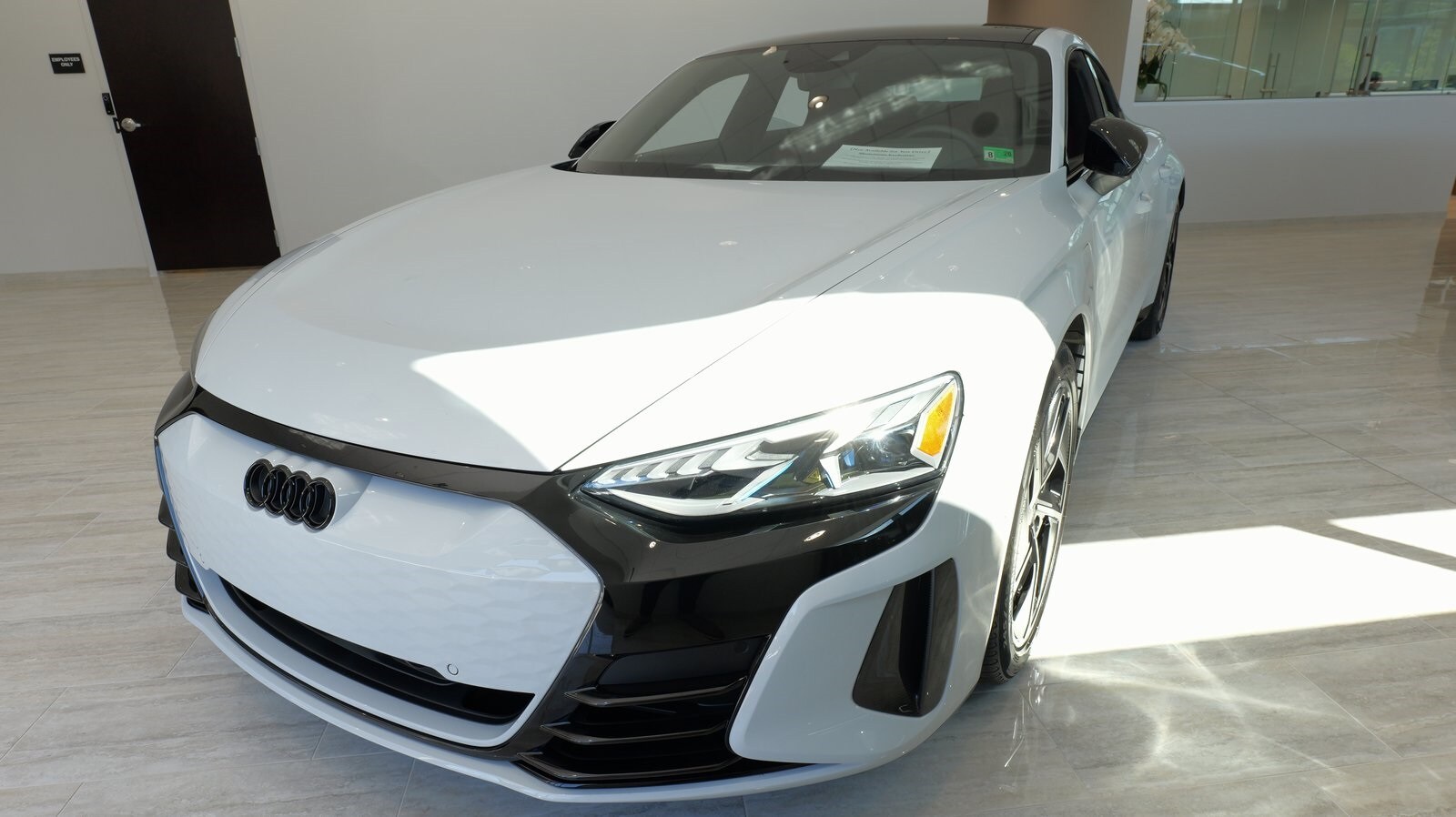 2024 Audi RS e-tron GT Base photo 2