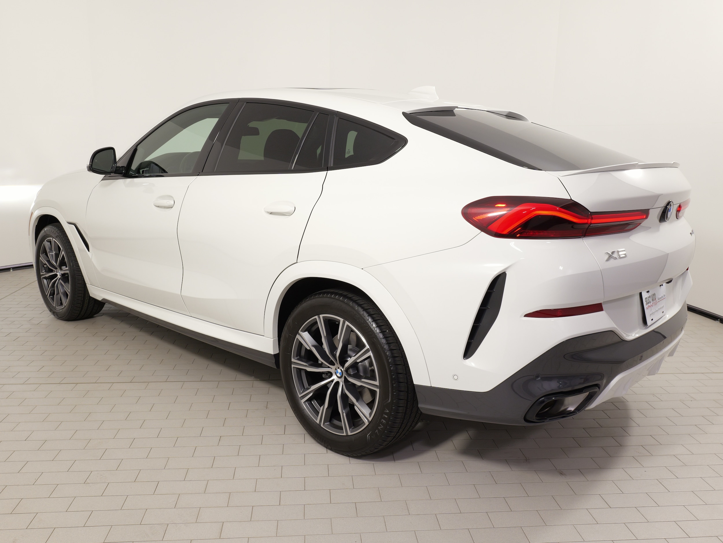 2022 BMW X6 40i - Photo 18