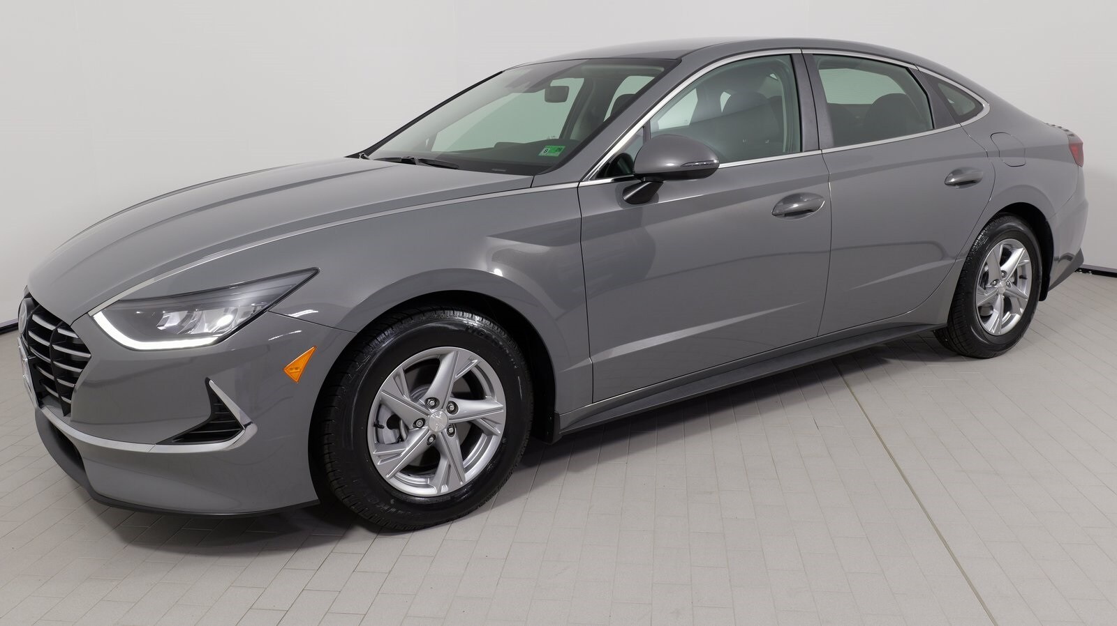 2023 Hyundai Sonata SE photo 3
