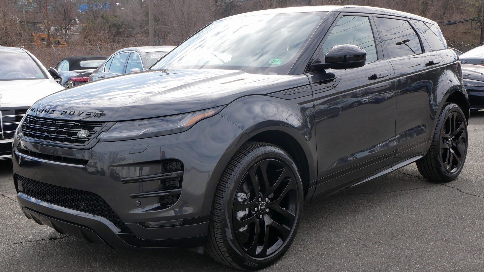 2024 Land Rover Range Rover Evoque Dynamic SE photo 2
