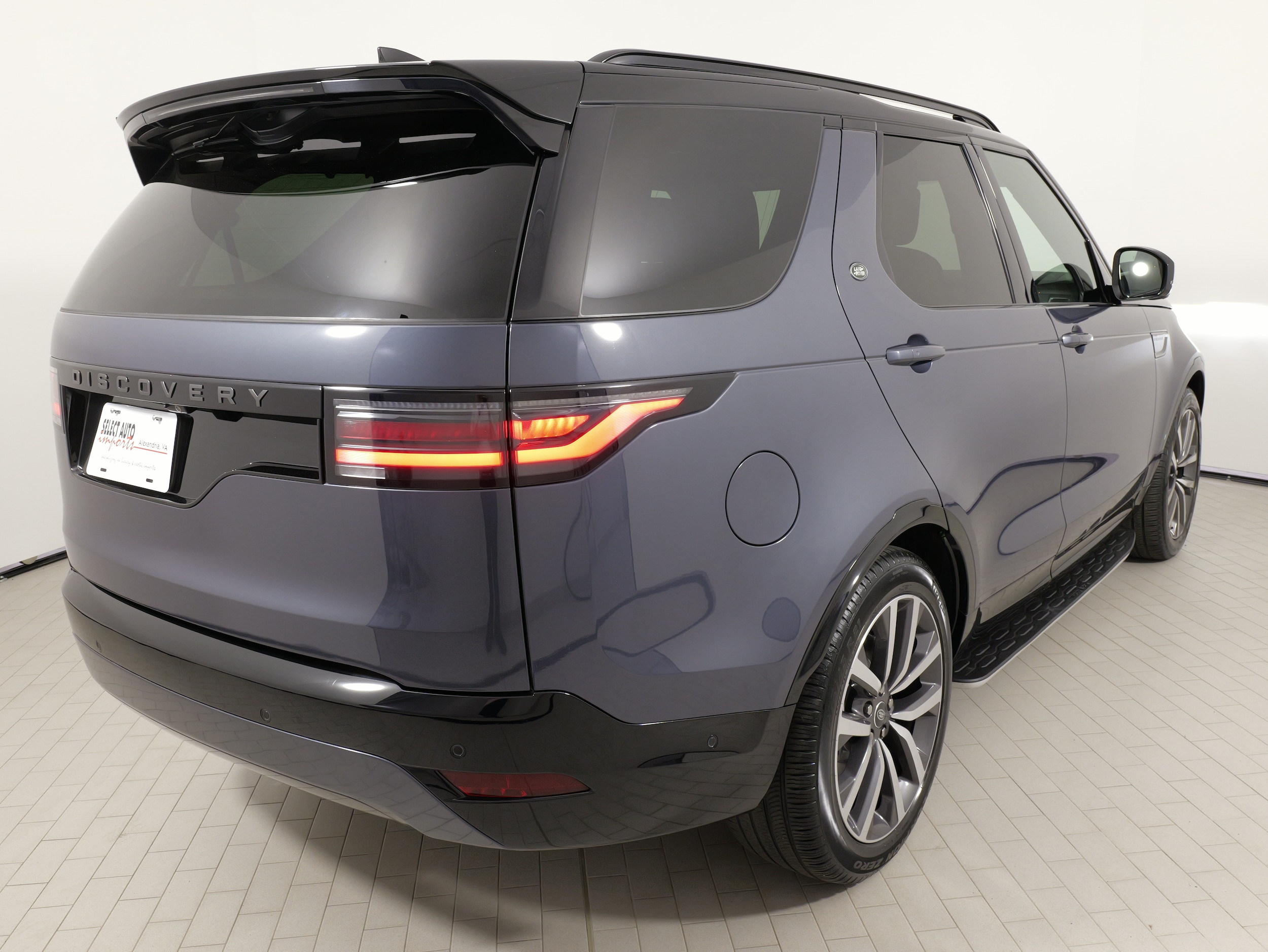 2024 Land Rover Discovery Dynamic SE - Photo 13