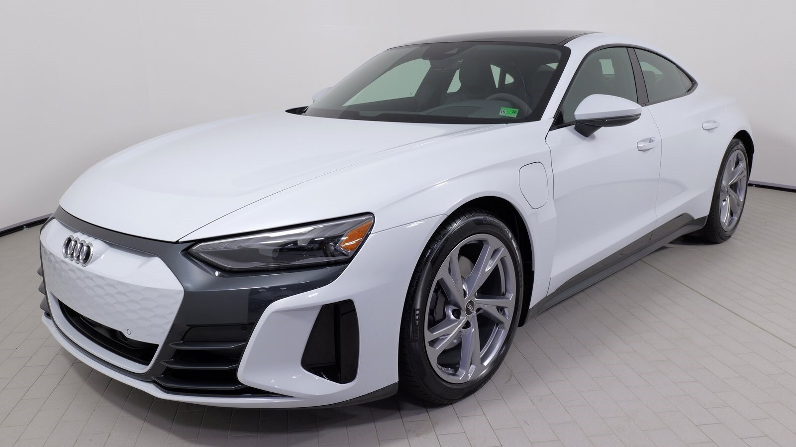 2023 Audi e-tron GT Premium Plus photo 3