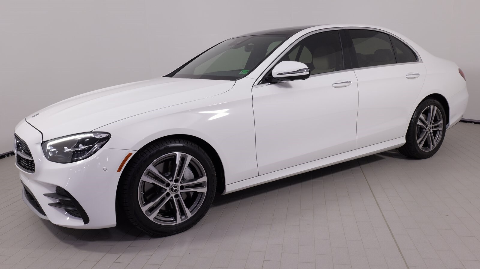 2021 Mercedes Benz E 350 Sedan photo 2