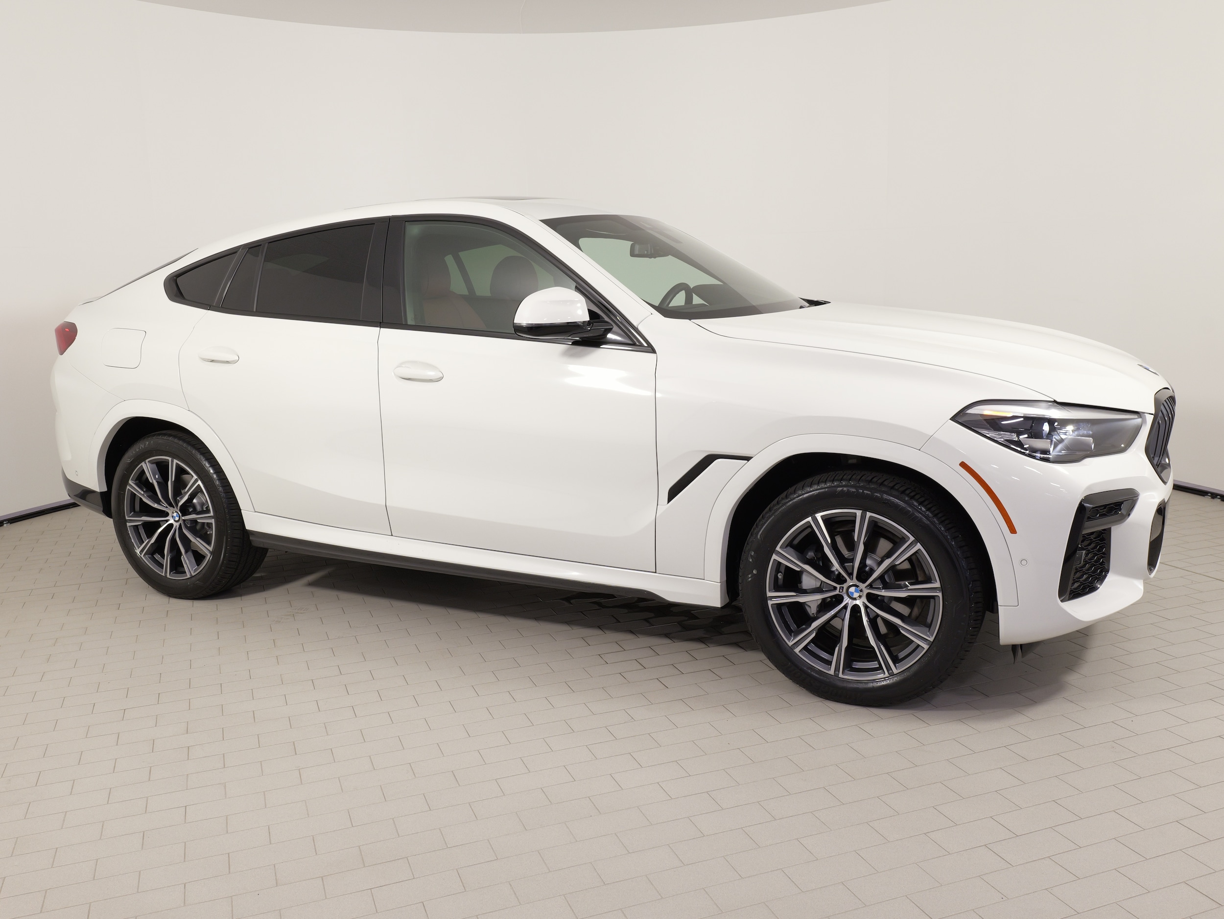 2022 BMW X6 40i - Photo 11