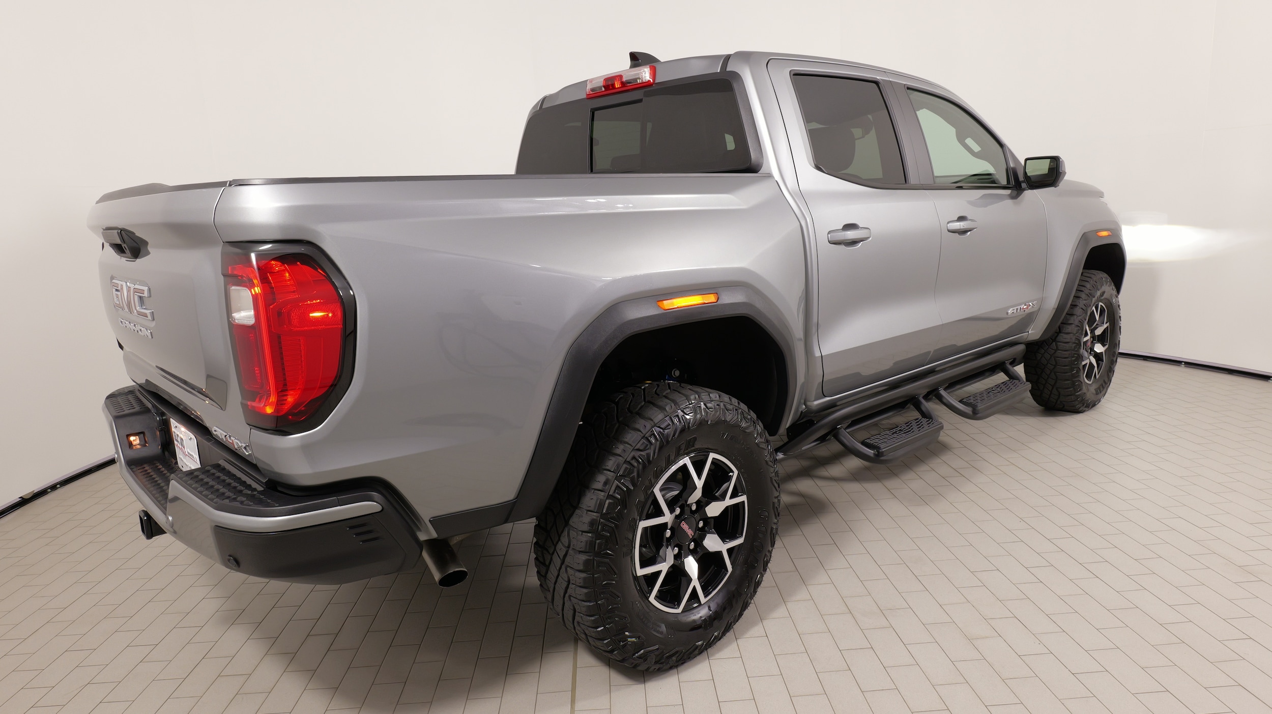 2024 GMC Canyon AT4X - Photo 13