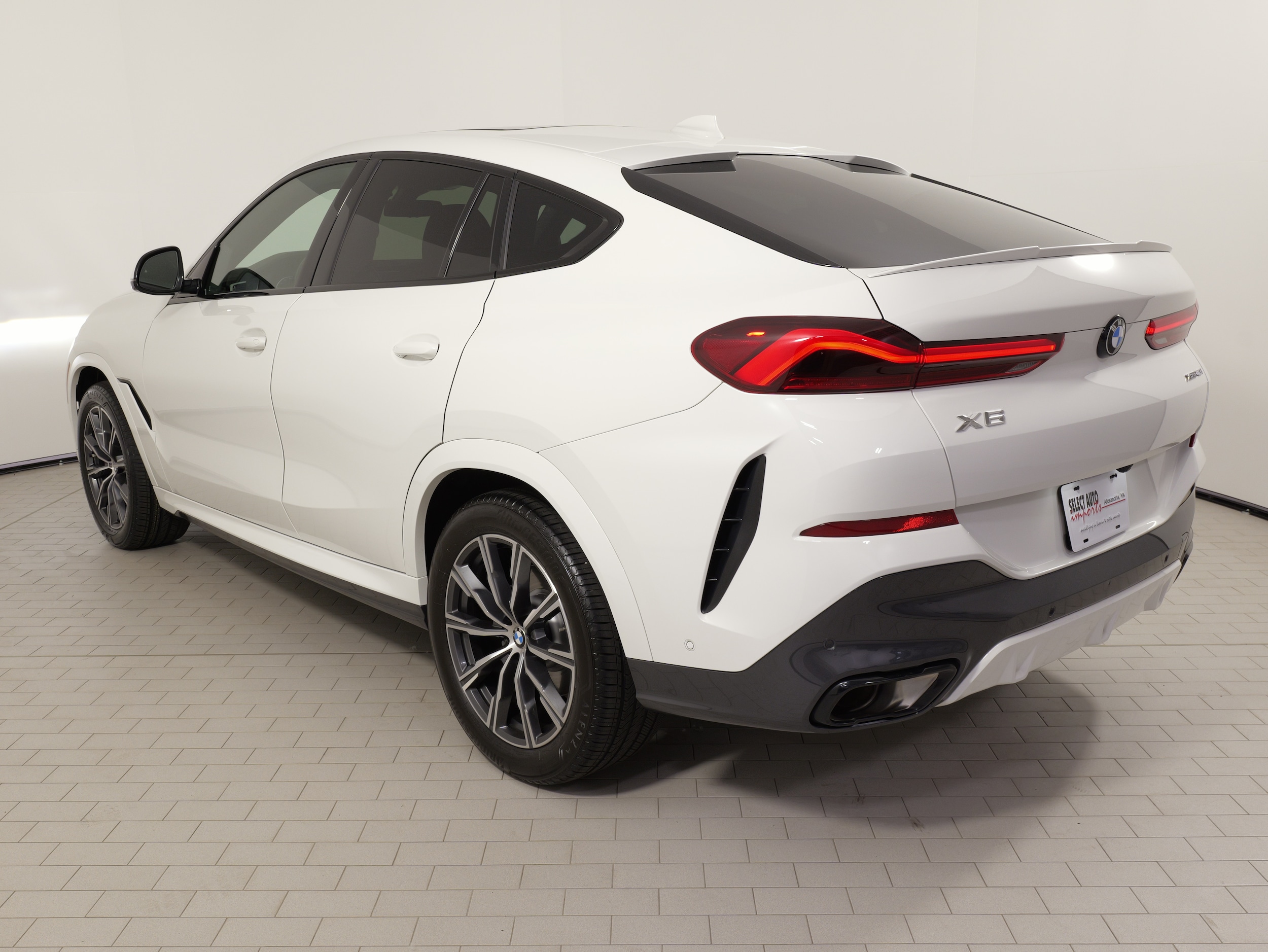 2022 BMW X6 40i - Photo 17