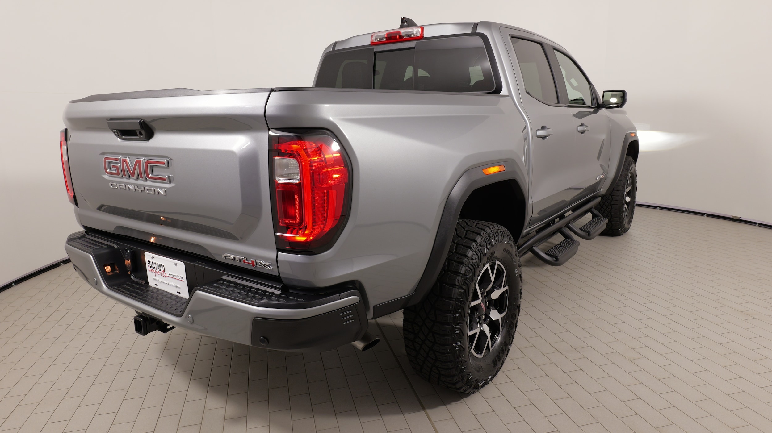 2024 GMC Canyon AT4X - Photo 14