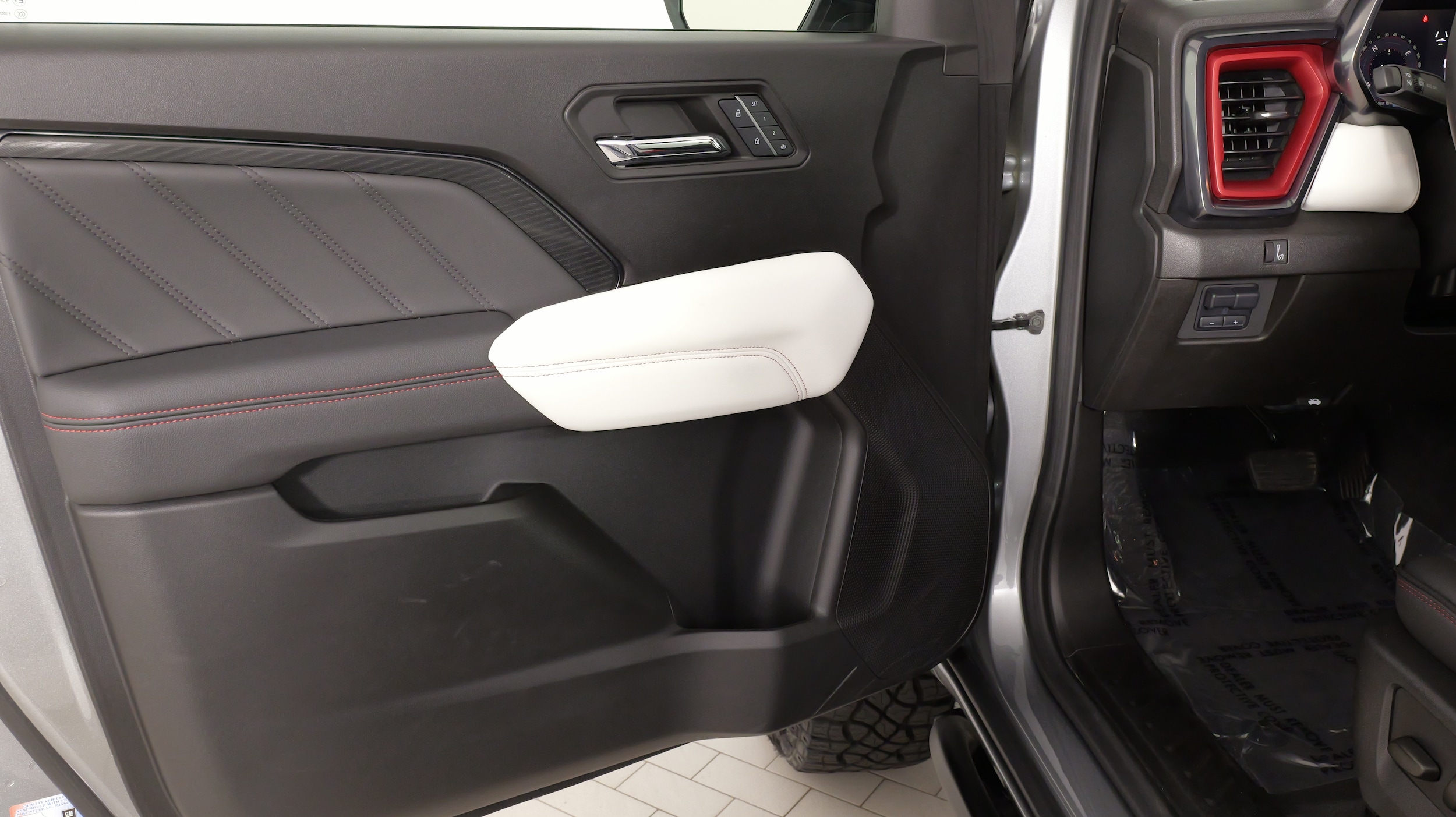2024 GMC Canyon AT4X - Photo 26