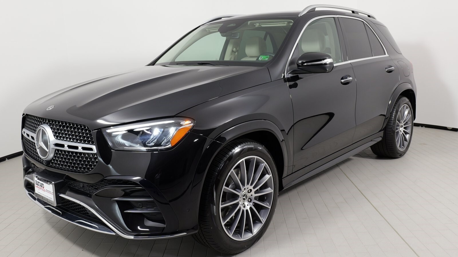 2024 Mercedes Benz GLE 450e photo 3