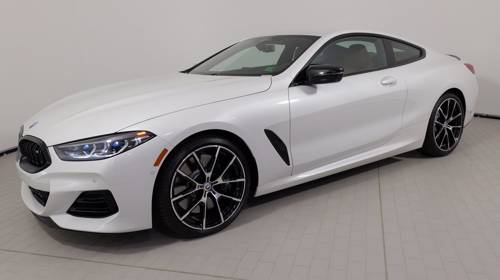 2023 Bmw M850i xDrive photo 2