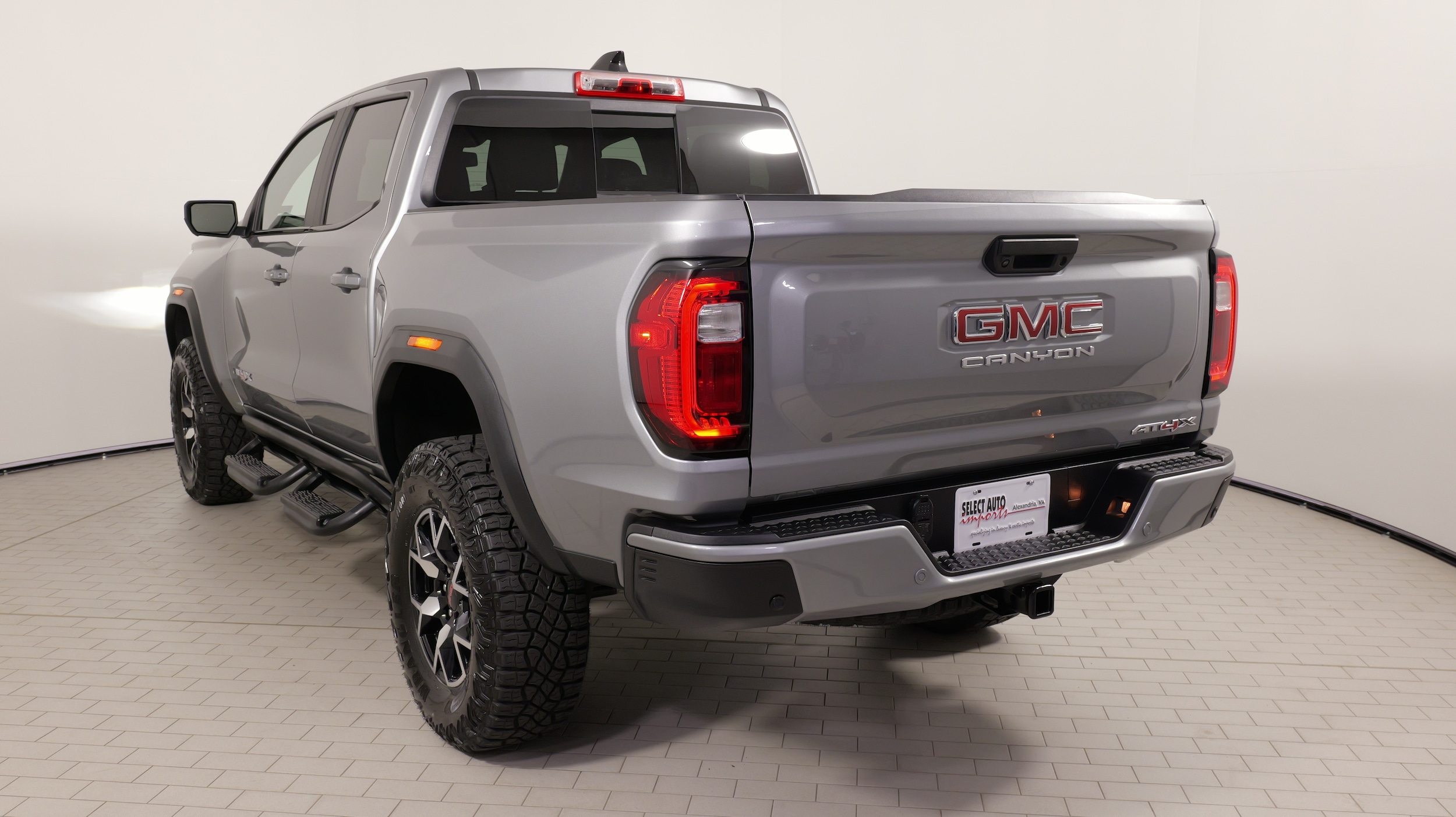 2024 GMC Canyon AT4X - Photo 16