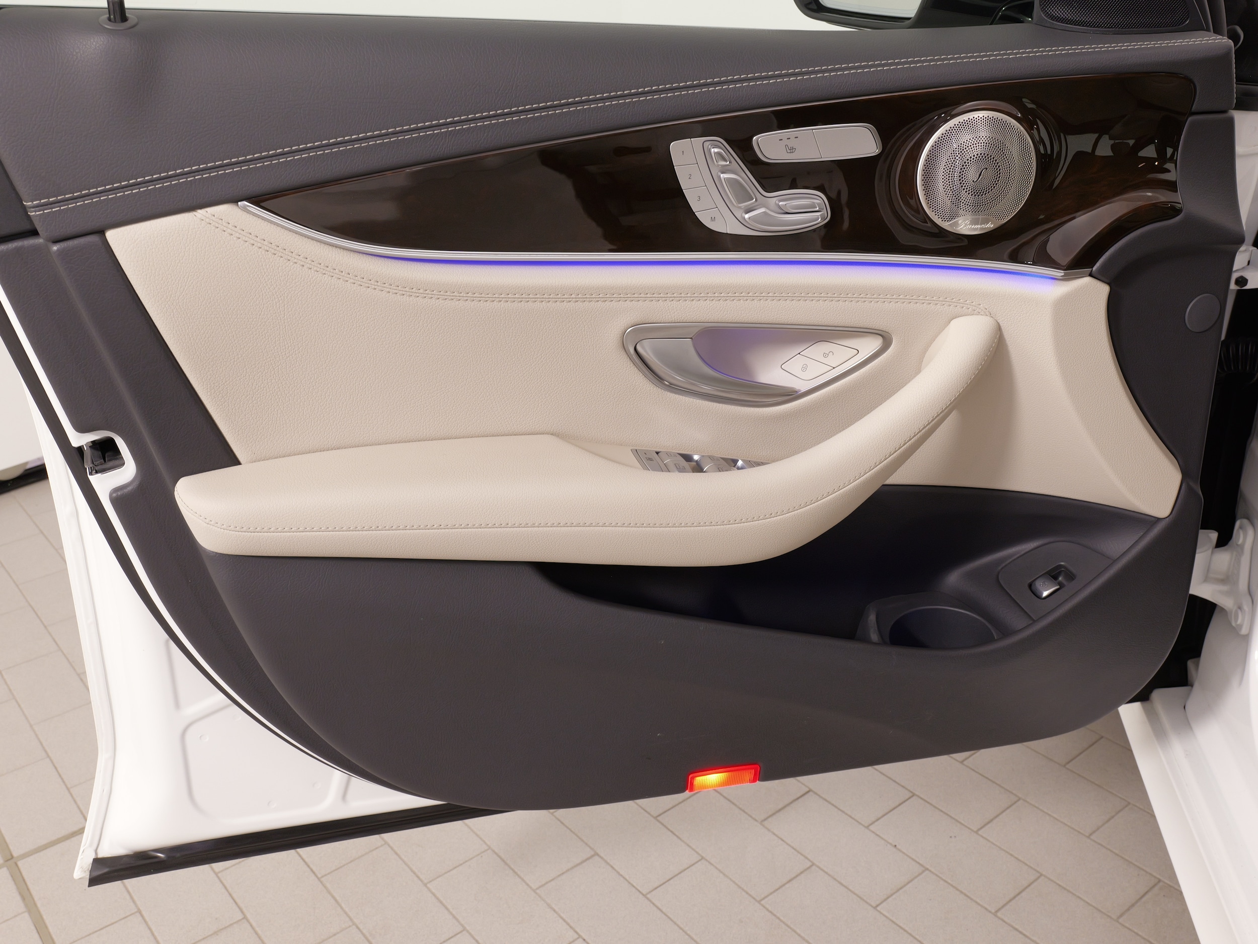 2021 Mercedes-Benz E-Class E350 - Photo 26