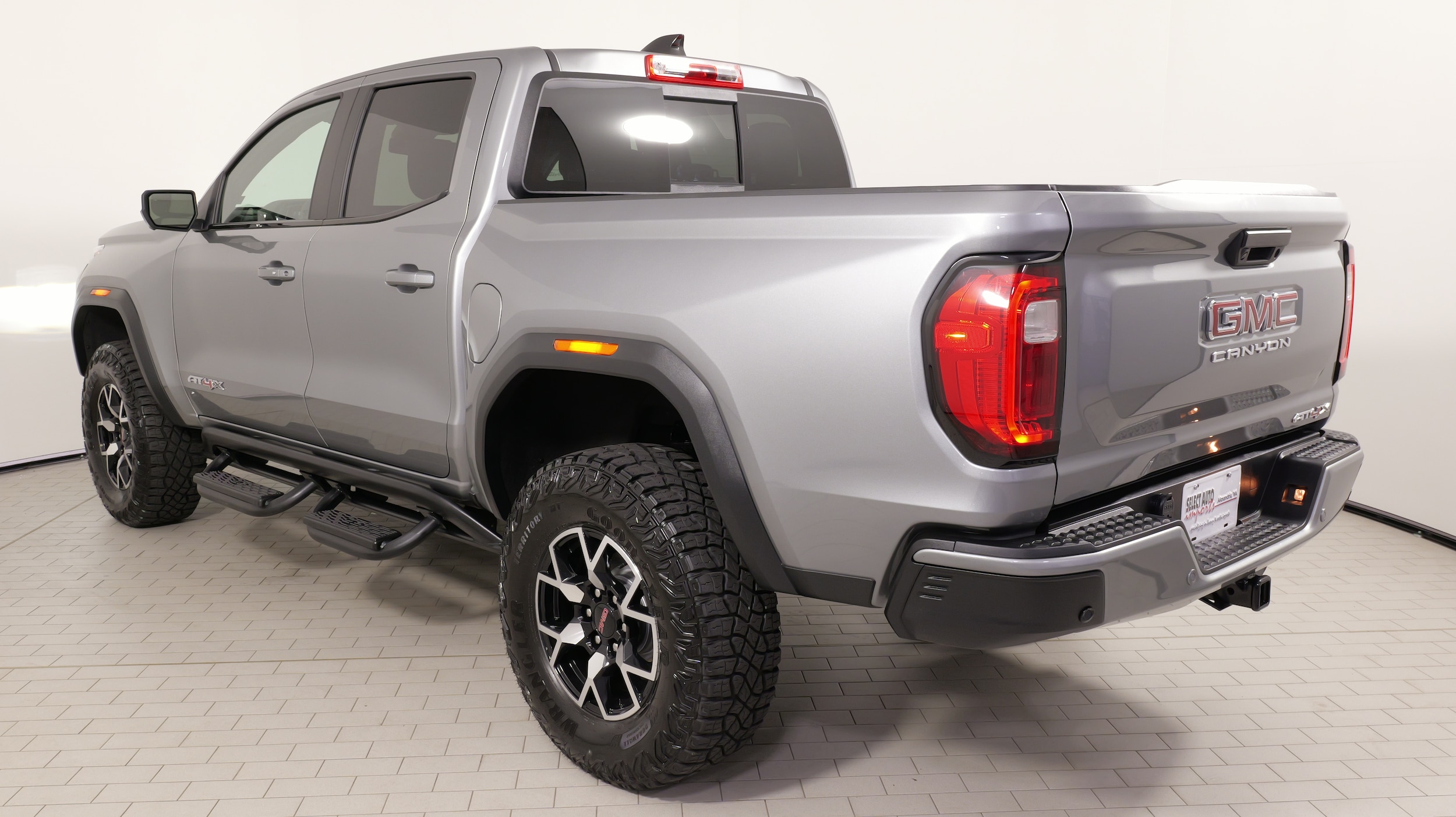 2024 GMC Canyon AT4X - Photo 17