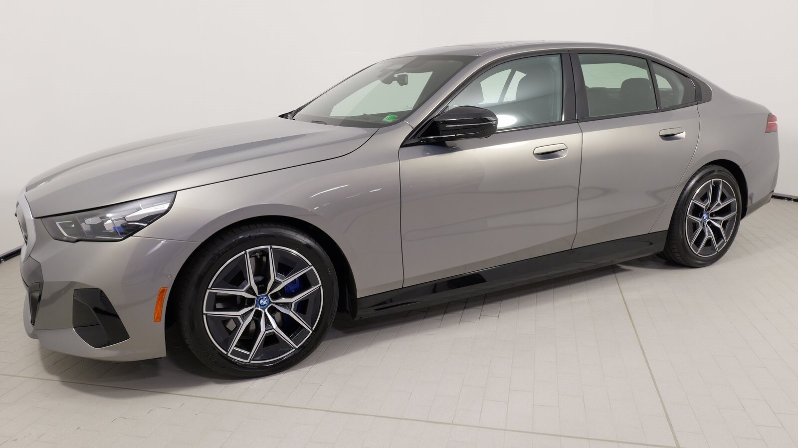 2025 Bmw i5 M60 photo 3