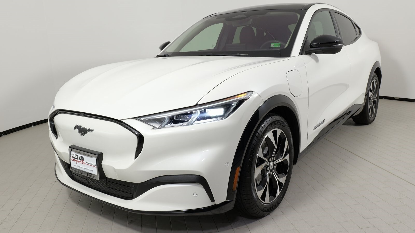 2022 Ford Mustang Mach-E Premium photo 3