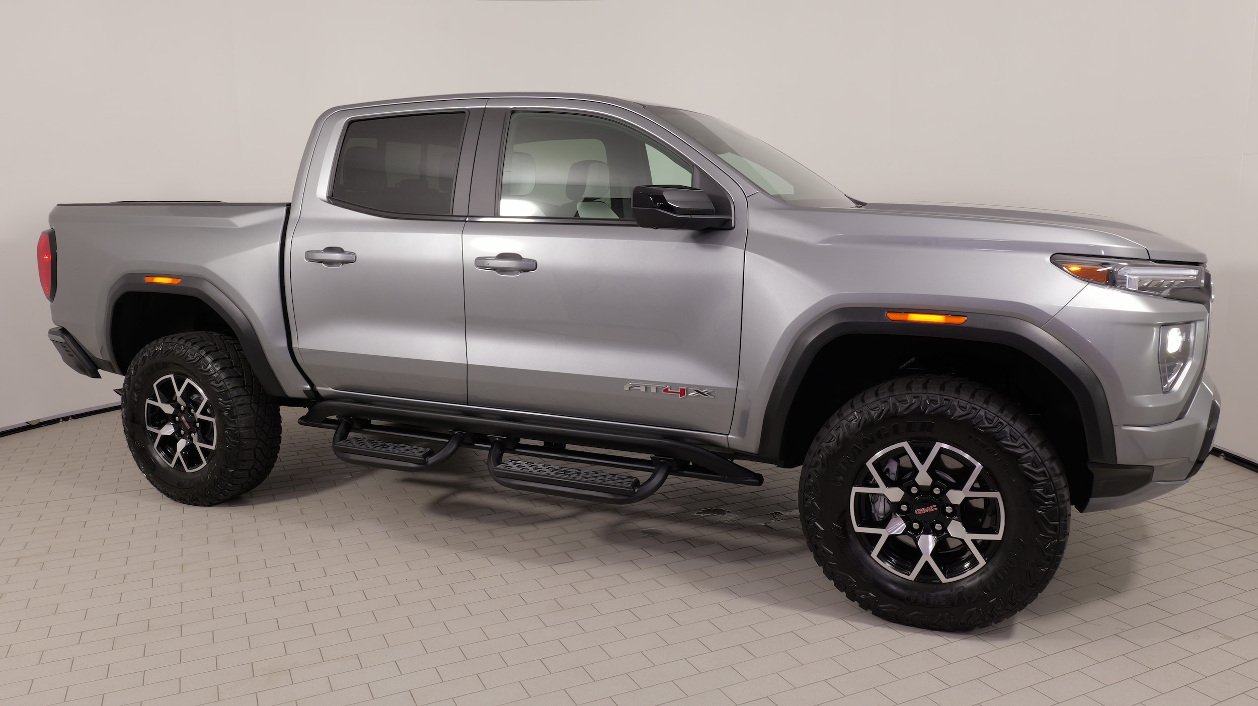2024 GMC Canyon AT4X - Photo 9