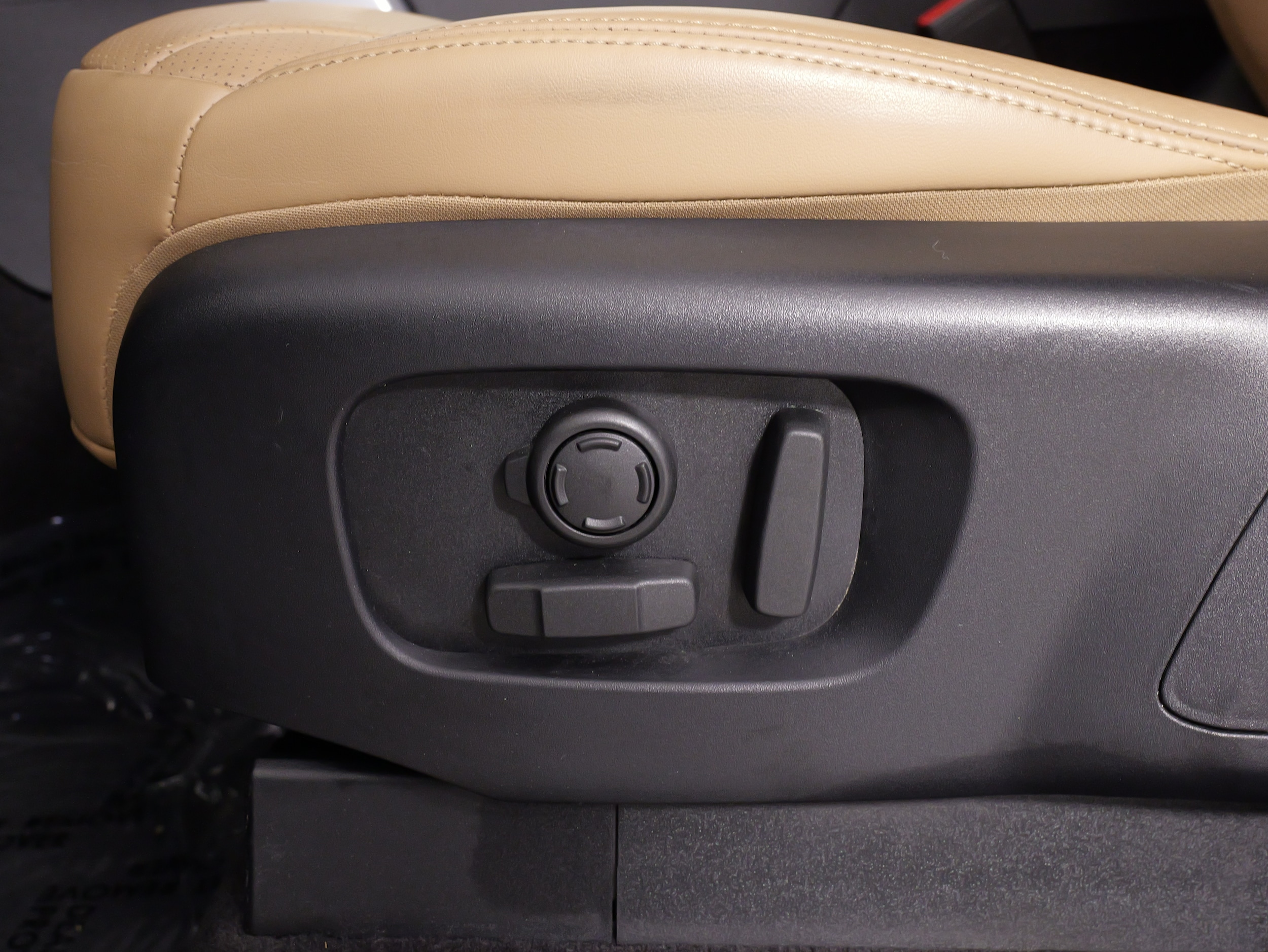 2024 Land Rover Discovery Dynamic SE - Photo 49