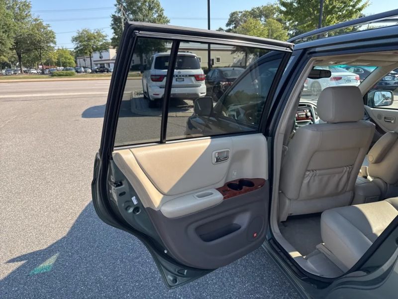 2005 Toyota Highlander Base - Photo 13