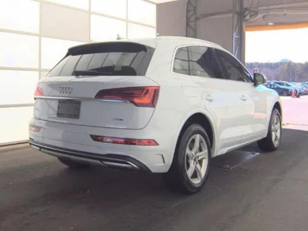 Used 2022 Audi Q5 40 Tfsi Premium Sport Utility 4D SUV