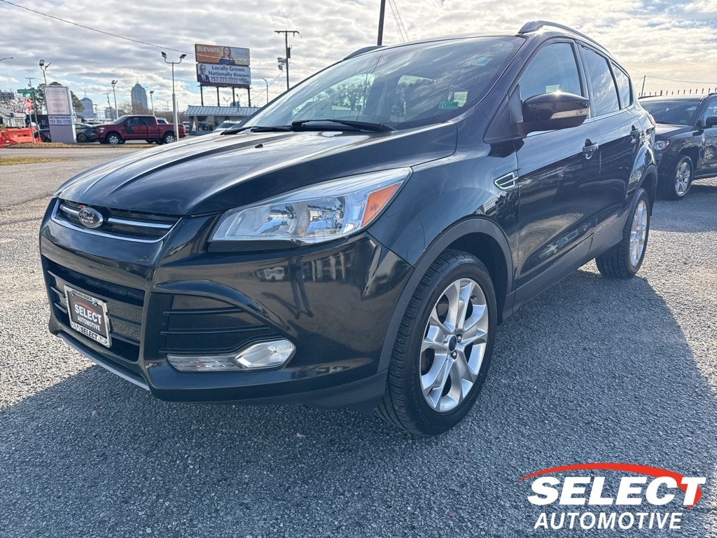 2015 Ford Escape Titanium's photo