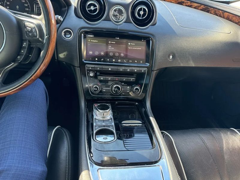 2019 Jaguar XJ R-Sport - Photo 12