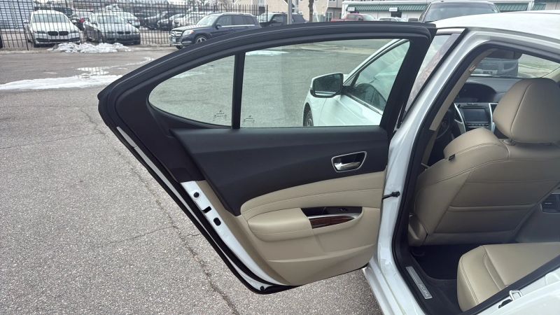 2018 Acura TLX Base - Photo 26