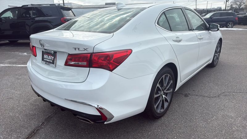 2018 Acura TLX Base - Photo 16