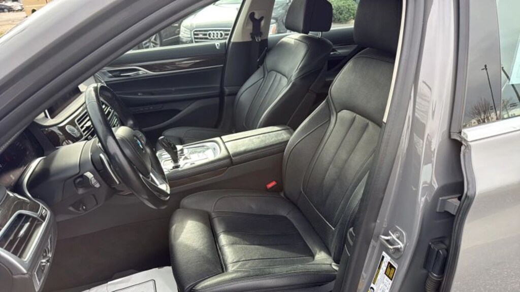 Used 2020 BMW 7 Series 740i xDrive Sedan 4D Sedan