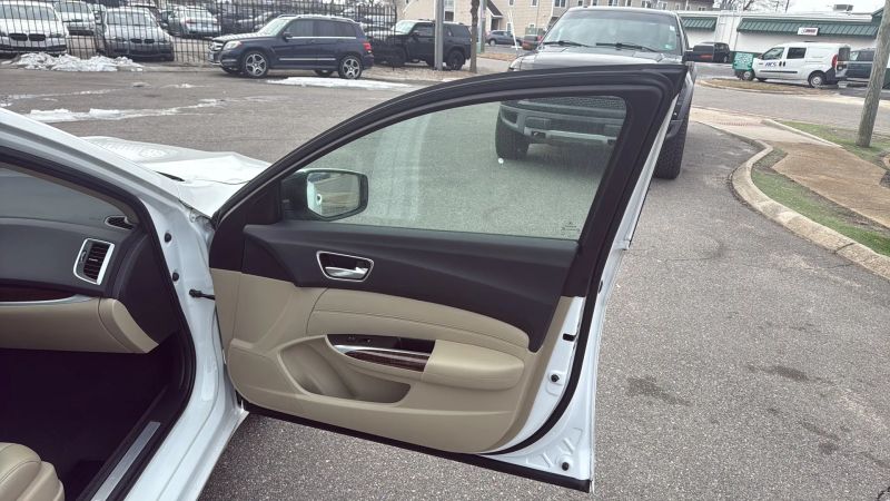 2018 Acura TLX Base - Photo 32