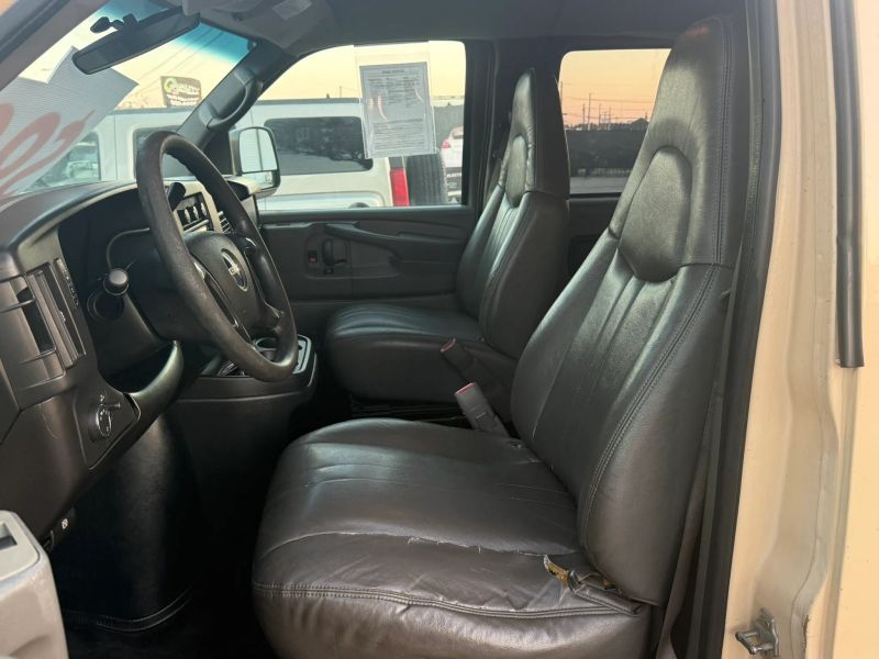 Used 2009 GMC Savana Sports VAN LS G2500