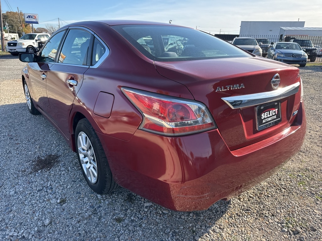Used 2014 Nissan Altima 2.5 S Sedan