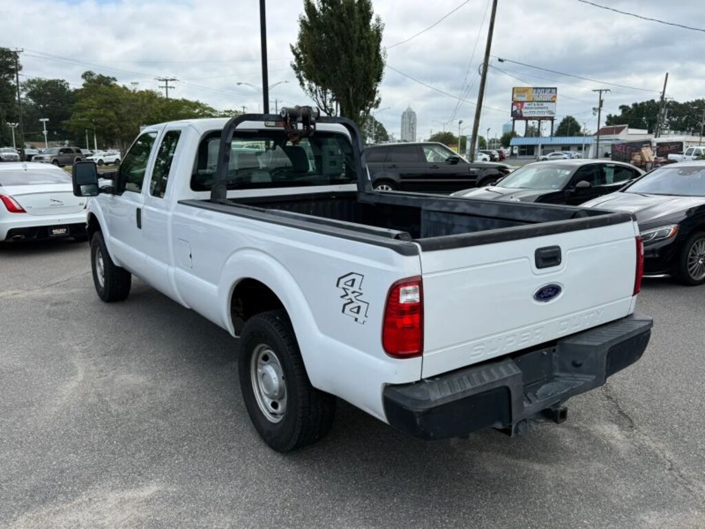 Used 2013 Ford F250 Super Duty Super Cab XL Pickup 4D 8 ft Pickup