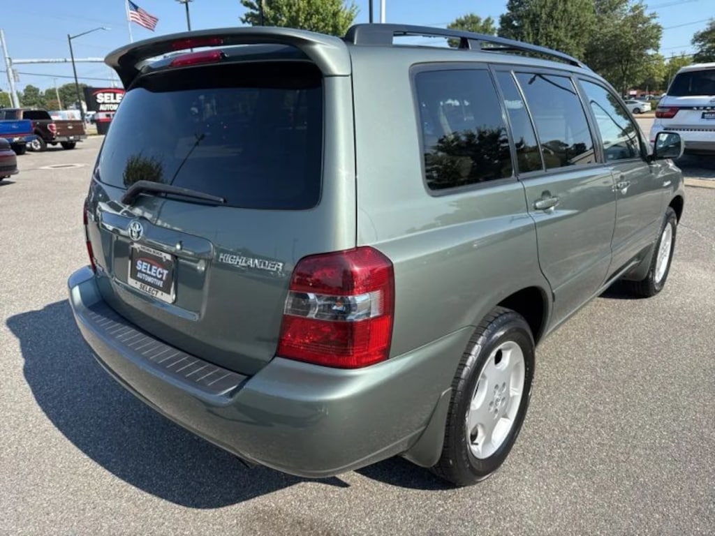 Used 2005 Toyota Highlander Limited Sport Utility 4D SUV