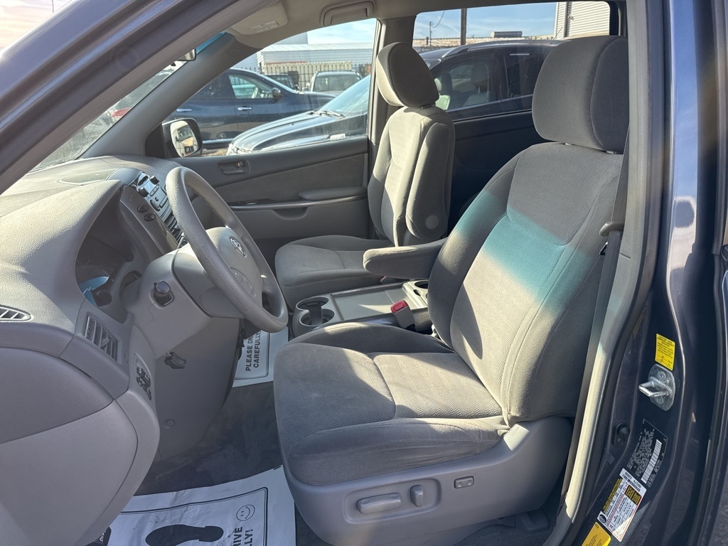 Used 2010 Toyota Sienna LE Van