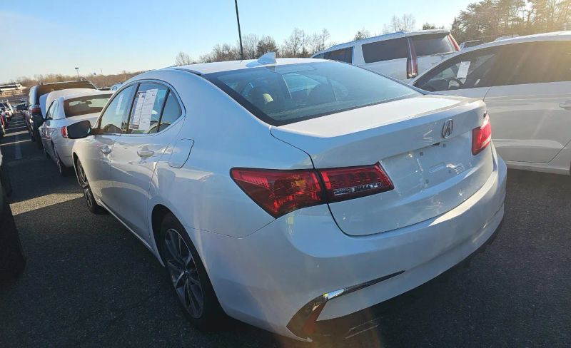 2018 Acura TLX Base - Photo 4