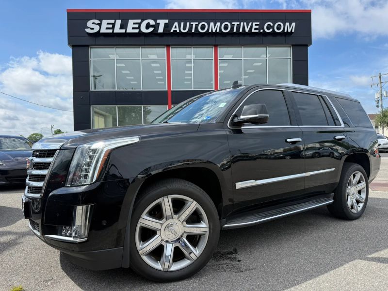 2017 Cadillac Escalade AWD Luxury's photo