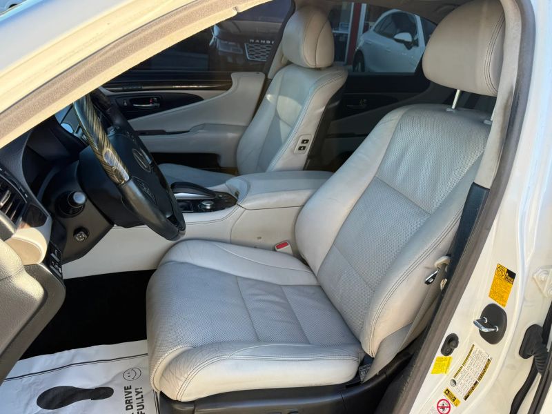 Used 2013 Lexus LS 460 Sedan 4-DR Luxury Sedan AWD SEDAN 4-DR