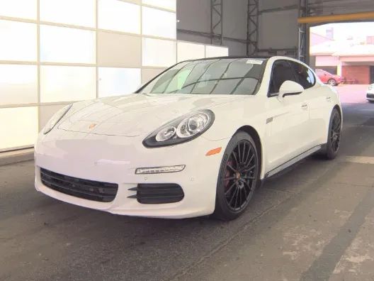 2016 Porsche Panamera Base