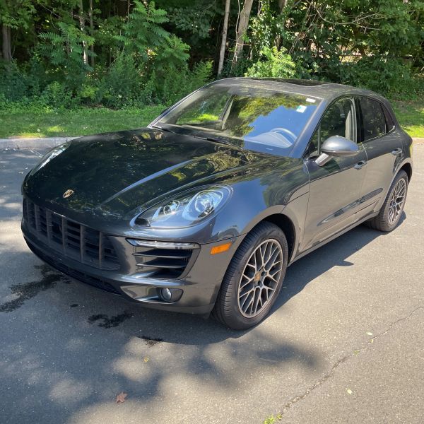 2017 Porsche Macan S AWD photo