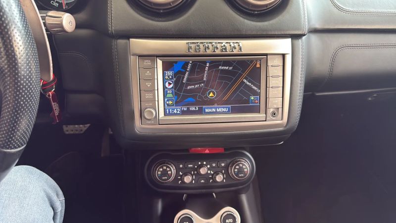 2010 Ferrari California Base - Photo 10