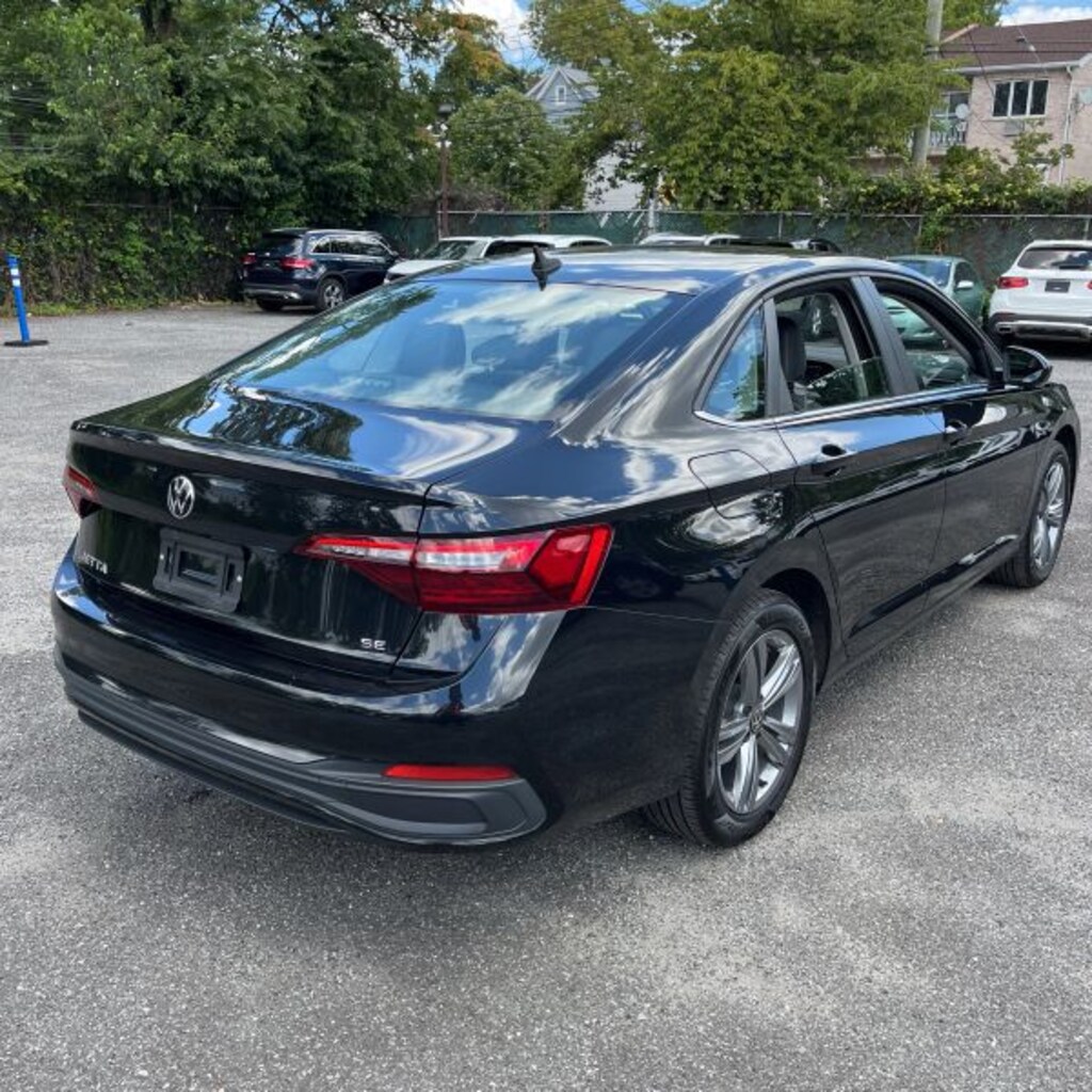 Used 2023 Volkswagen Jetta 1.5T SE Sedan 4D Sedan
