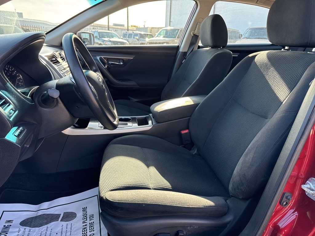 Used 2014 Nissan Altima 2.5 S Sedan