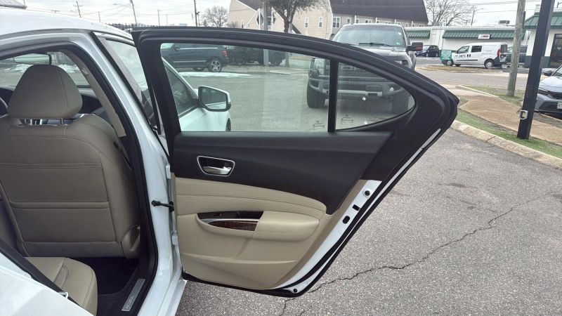 2018 Acura TLX Base - Photo 29