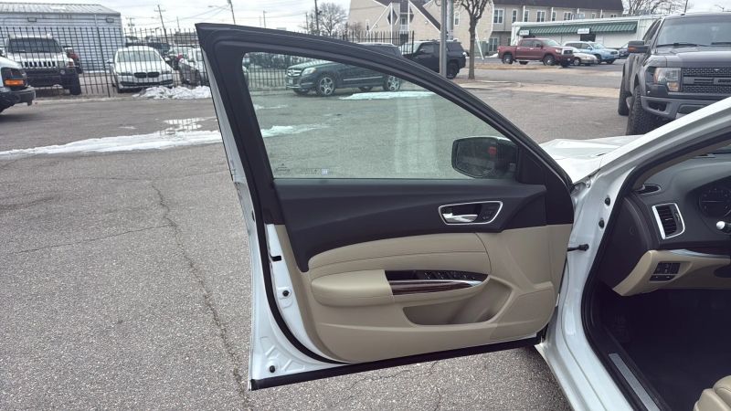 2018 Acura TLX Base - Photo 18