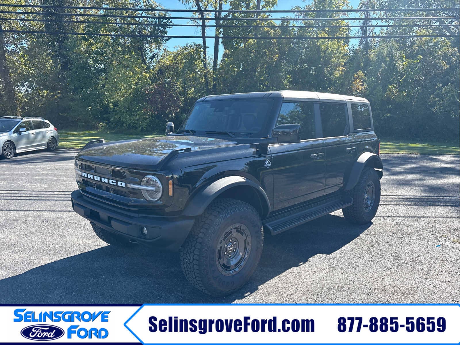 2025 Ford Bronco 4-Door Outer Banks's photo