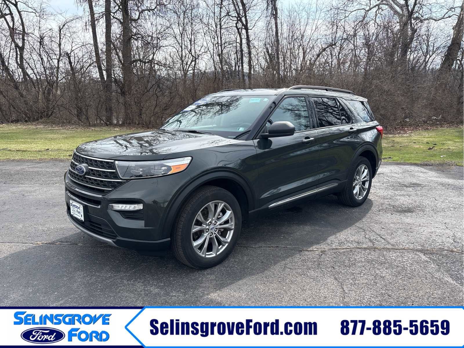 2022 Ford Explorer XLT 4WD's photo