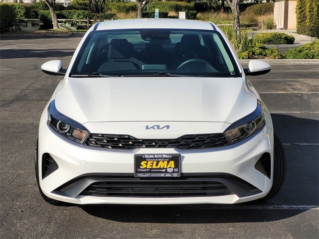 2022 Kia Forte LXS photo 3