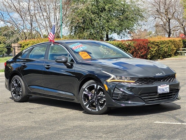 2022 Kia K5 GT-Line photo 2